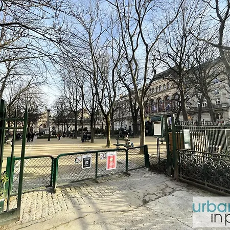 Urban Flat 01 - Charming 2 Bedroom Flat In Montorgueil *